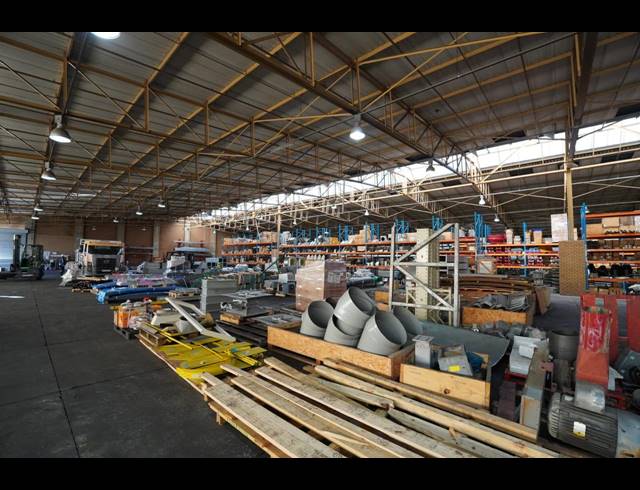 5,358M² WAREHOUSE TO LET IN LASER PARK